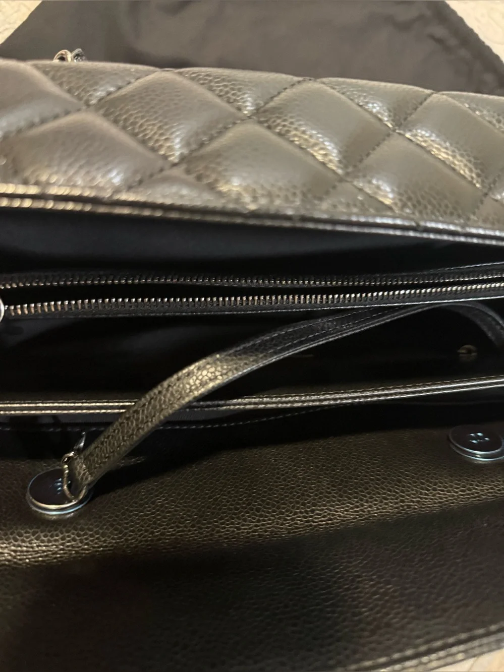 Authentic Chanel - Large Shopping tote in black caviar leather and ruthenium